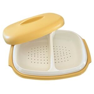 Tupperware Steamer in Harvest Gold 1970.  VINTAGE Vegetable steamer